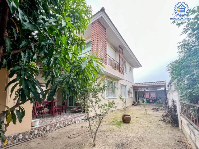 *****บ้านเดี่ยวมือสองย่านนครปฐม ม.อาภากร3 ศาลายา-บางภาษี เนื้อที่กว้างขวางมากถึงเกือบ 84 ตร.ว. ฟังก์ชันจัดเต็มถึง 5 ห้องนอน 4 ห้องน้ำ 2 ที่จอดรถ บ้านหลังใหญ่ ทำเลแห่งการเดินทาง เชื่อมต่อถ.พุทธมณฑล สาย4, ถ.บรมราชชนนี, ถ.กาญจนาภิเษก ใกล้ม.มหิดล, ทางด่วน "ศรีรัช" ราคาคุ้ม!